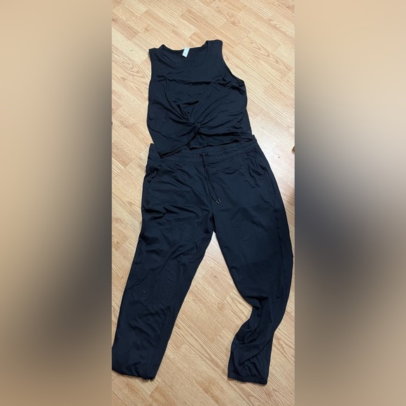 90 Degree 2 piece Wavery Tank and Jogger set. Size:XXL Color: Black NWT - Picture 1 of 2